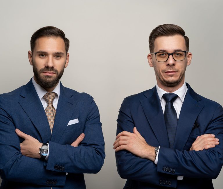 Legalhunt co-founders, Mihnea Zamfirescu & Laurențiu Asaftei, representing business leadership in Romania.
